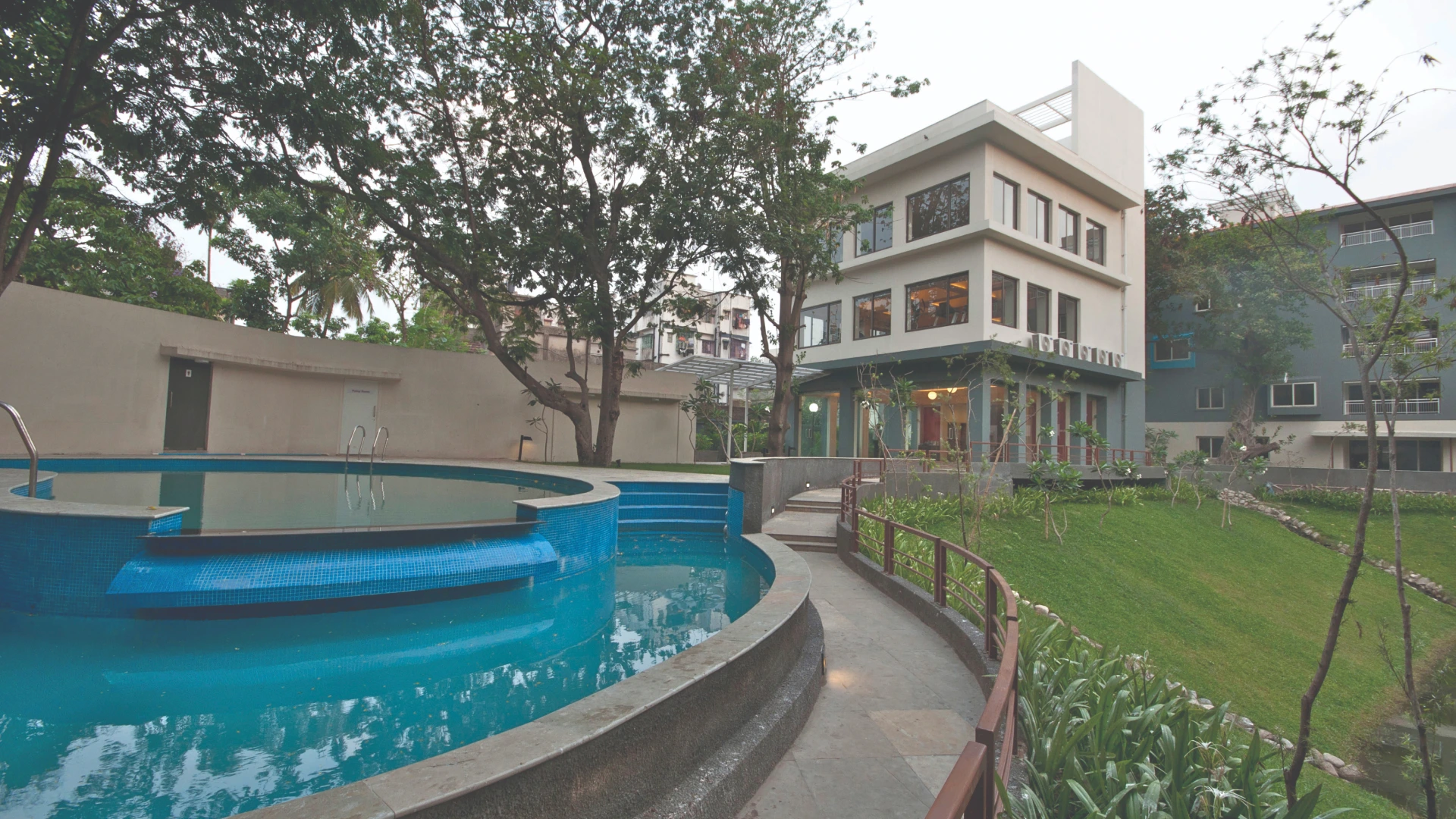 Ujaas-featured-image